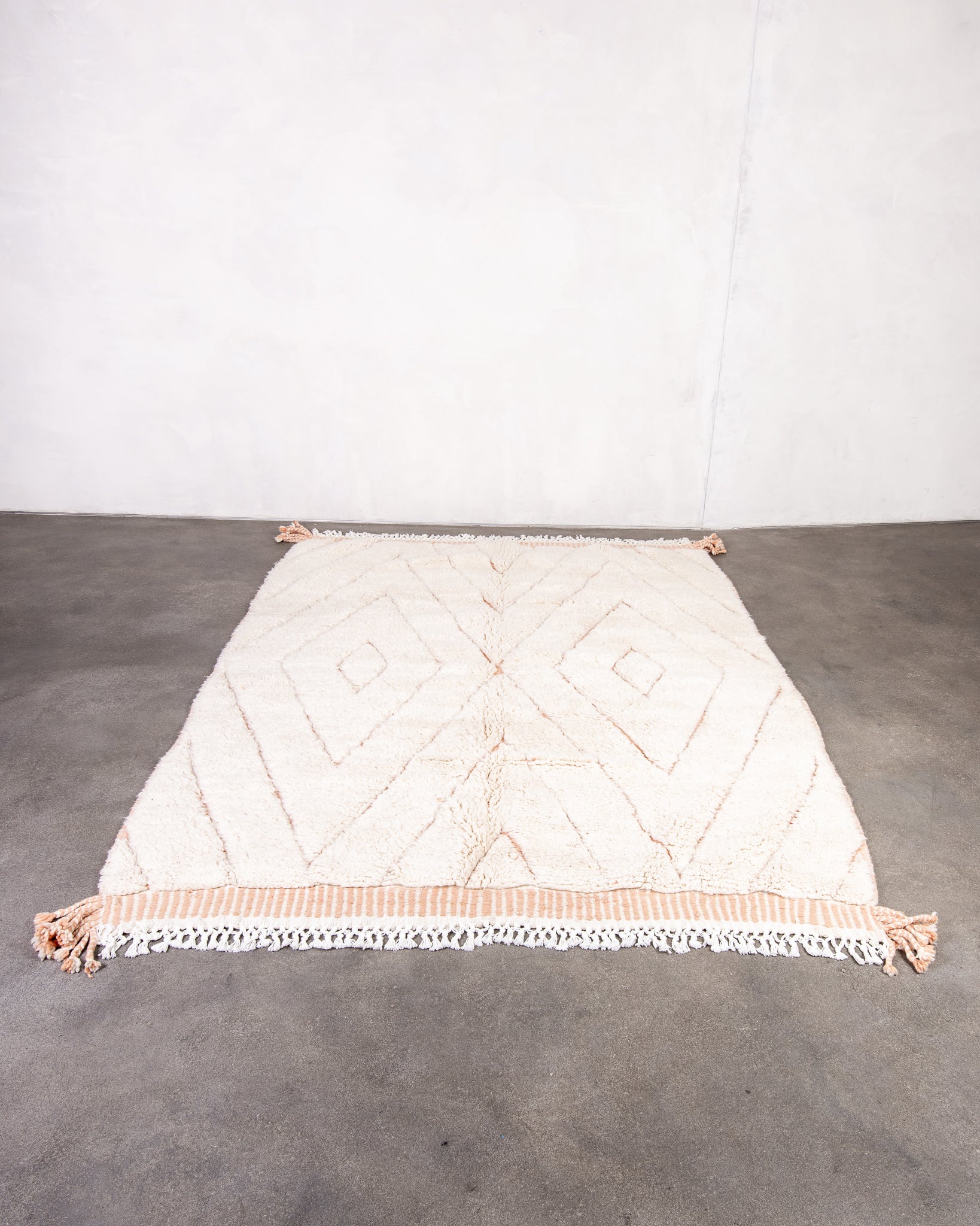 Modern designer handcrafted Berber rug from morocco Beniourain with beautiful colors and patterns